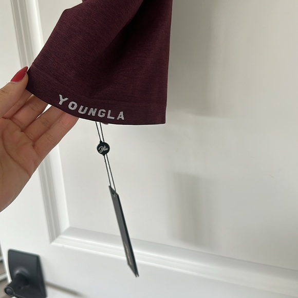 Young LA NWT Core Seamless Cross-back bodysuit Burgundy Silk Small - Picture 4 of 7